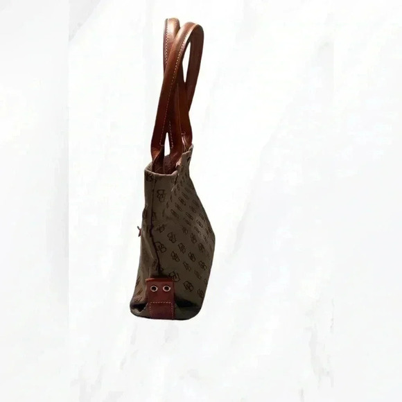 Dooney and Bourke classic leather canvas shoulder all over print tote handbag - Picture 4 of 8